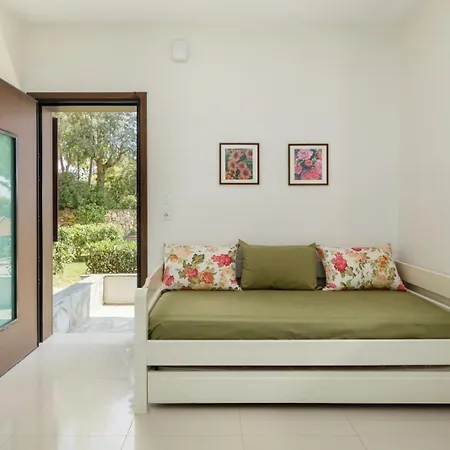 Guest house Theoxenia