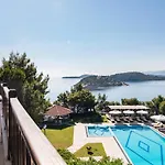 Theoxenia 4*