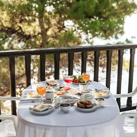 Gasthuis Theoxenia 4*