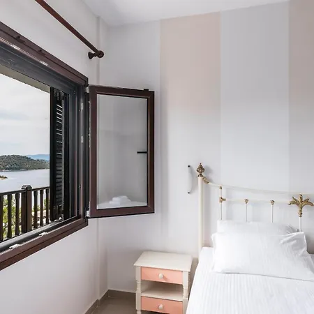 Theoxenia Gasthuis 4*